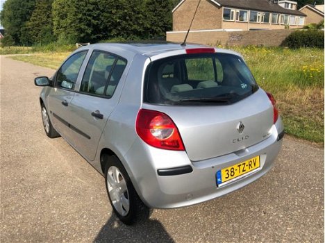 Renault Clio - 1.5dCi Bussiness line + panorama dak - 1