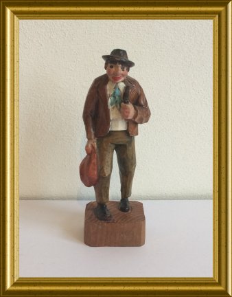 Oud houten beeldje : pijproker - nr. 1