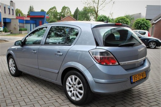 Opel Astra - 1.6 Temptation - 1