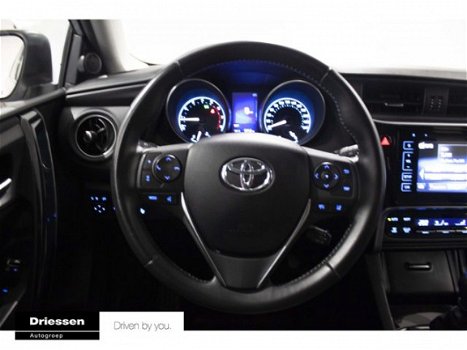 Toyota Auris Touring Sports - 1.2T Dynamic (Navigatie - All Season Banden) - 1