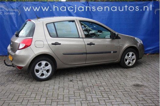 Renault Clio - 1.2 Special Line - 1