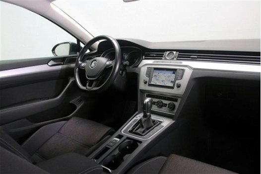 Volkswagen Passat Variant - 1.6 TDI 120pk Comfortline DSG Navigatie ParkPilot 200x Vw-Audi-Seat-Skod - 1