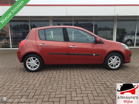 Renault Clio - 1.5 dCi Exception 5 Drs Nieuwe APK Koude Airco - 1