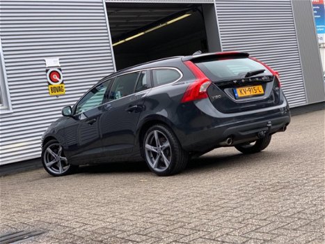 Volvo V60 - 2.4 D5 205 Pk Automaat | Trekhaak | Navigatie | Cruise c. | R-design Velgen - 1