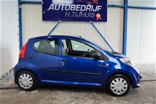 Peugeot 107 - 1.0-12V XR