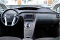 Toyota Prius - 1.8 Comfort navigatie, dealer onderhouden, parkeersensoren - 1 - Thumbnail
