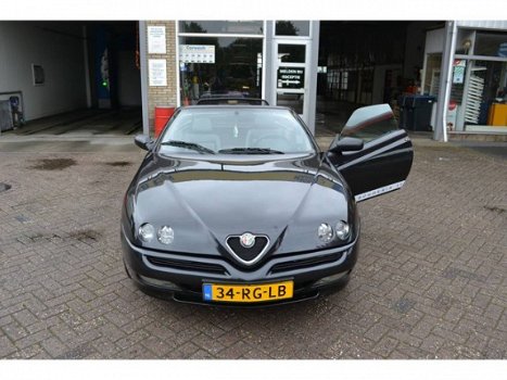 Alfa Romeo Spider - 2.0 T.Spark 16V Lusso - 1