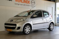 Peugeot 107 - 1.0-12V Millesim 200