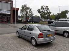 Opel Astra - 1.6-16V Edition