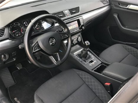 Skoda Superb - 1.6 TDI Active Business , NU 900, - KORTING, Nav, Radio, Airco, Multimedia, Nieuwstaa - 1