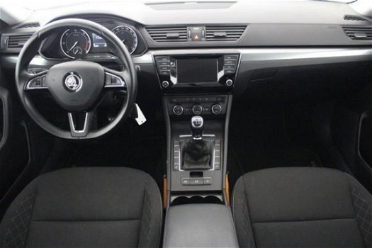 Skoda Superb - 1.6 TDI Active Business , NU 900, - KORTING, Nav, Radio, Airco, Multimedia, Nieuwstaa - 1