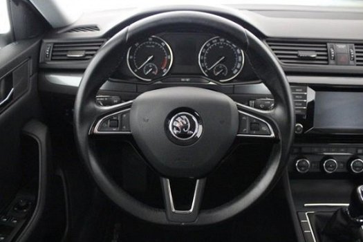 Skoda Superb - 1.6 TDI Active Business , NU 900, - KORTING, Nav, Radio, Airco, Multimedia, Nieuwstaa - 1