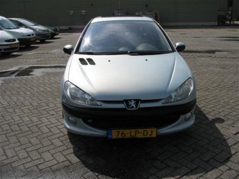 Peugeot 206 - 1.6-16V XS Goed onderhouden - 1