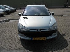 Peugeot 206 - 1.6-16V XS Goed onderhouden