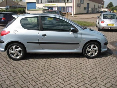 Peugeot 206 - 1.6-16V XS Goed onderhouden - 1