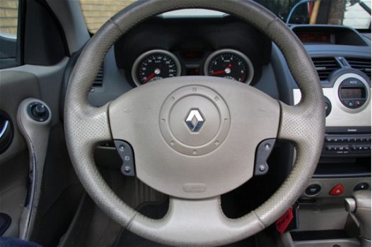 Renault Mégane Cabrio - CC 2.0-16V Privilège Luxe Automaat - 1