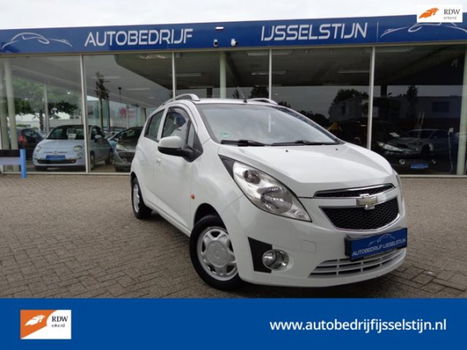 Chevrolet Spark - 1.2 16V LT / Airco / Navigatie / Stoelverw - 1