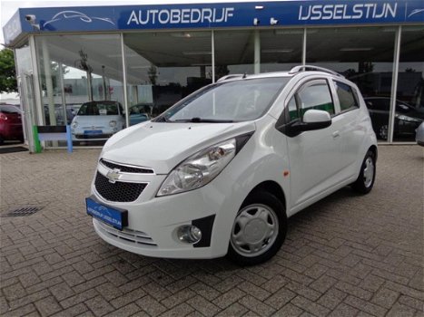 Chevrolet Spark - 1.2 16V LT / Airco / Navigatie / Stoelverw - 1