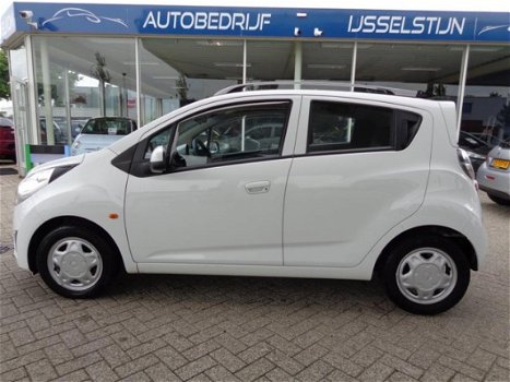 Chevrolet Spark - 1.2 16V LT / Airco / Navigatie / Stoelverw - 1