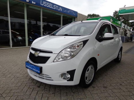 Chevrolet Spark - 1.2 16V LT / Airco / Navigatie / Stoelverw - 1