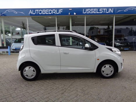 Chevrolet Spark - 1.2 16V LT / Airco / Navigatie / Stoelverw - 1