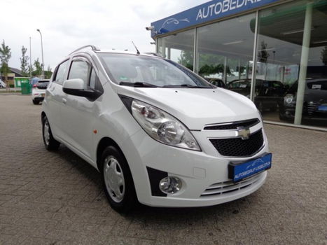 Chevrolet Spark - 1.2 16V LT / Airco / Navigatie / Stoelverw - 1