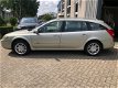 Renault Laguna Grand Tour - 2.0-16V Privilège 3de eigenaar APK tot 04-20 - 1 - Thumbnail