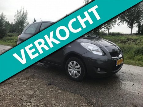 Toyota Yaris - 1.0 VVTi Kijk bij onze andere auto's - 1