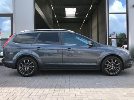 Ford Focus Wagon - 1.6 Titanium /CLIMA/VOORRUITVRM/CRUISECONT/ - 1