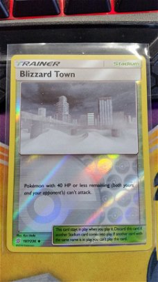 Blizzard Town  187/236 (reverse) SM Unified Minds