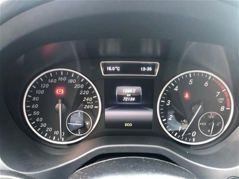 Mercedes-Benz A-klasse - 180 Edition Navigatie 4U3 + Style pakket Rijklaarprijs - 1