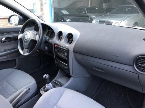 Seat Ibiza - 1.4-16V Signo 2002 5-deurs Cruise control Stoelverwarming NAP Goed rijdend - 1