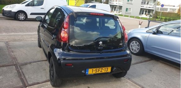 Peugeot 107 - 1.0 Envy 5 deurs Airco elektrische ramen NAP - 1