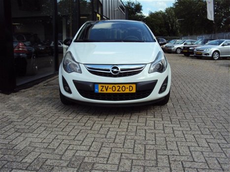 Opel Corsa - 1.4-16V Color Edition - 1