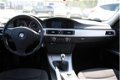 BMW 3-serie Touring - 320i Business Line airco, climate control, navigatie, cruise control, radio cd - 1 - Thumbnail
