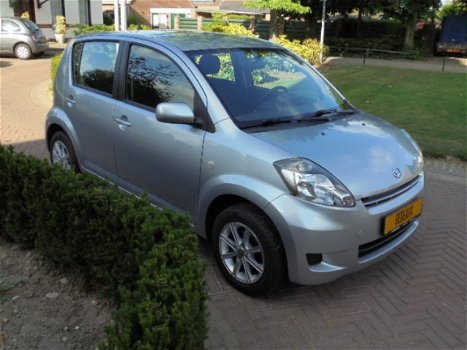 Daihatsu Sirion - 1.3i 100th Momo stuur / bij dealer - 1