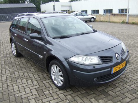 Renault Mégane Grand Tour - 1.6 16V Expression - 1