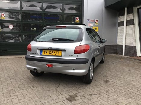 Peugeot 206 - 1.4 XT Automaat - 1