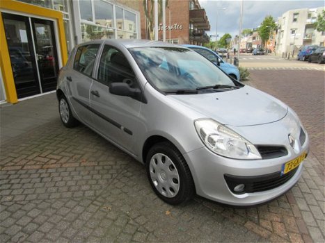 Renault Clio - 1.2-16V 5 Deurs Special Line Airco Cpv Elektr.ramen - 1