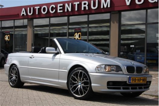 BMW 3-serie Cabrio - 318Ci Executive Navigatie/camera/Leder Youngtimer - 1