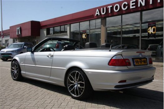 BMW 3-serie Cabrio - 318Ci Executive Navigatie/camera/Leder Youngtimer - 1