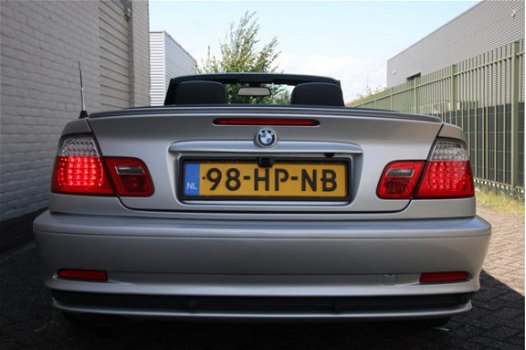 BMW 3-serie Cabrio - 318Ci Executive Navigatie/camera/Leder Youngtimer - 1