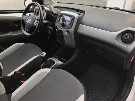 Toyota Aygo - 1.0 VVT-i x-play | Airco | Cruise Control | Radio | Staat in de Krim - 1