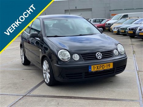 Volkswagen Polo - 1.2-12V Comfortline/Stuurbkr/Elek.ramen/Nieuwe APK - 1