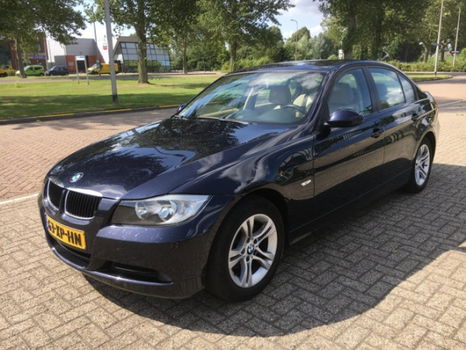 BMW 3-serie - 318i Business Line - 1