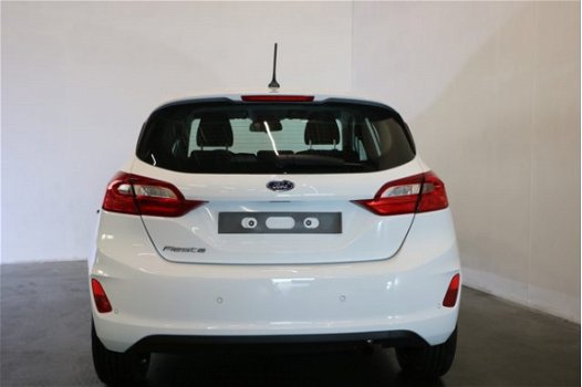 Ford Fiesta - 1.1 85pk 5D Trend nu €2.350 Van Mossel voordeel - 1