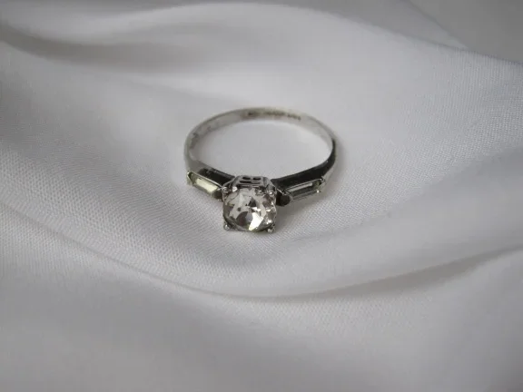 Zilveren ring maat 19.7 ronde en baquette bergkristalletjes - Afbeelding 4