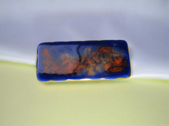 Broche porselein blauw paars oranje tinten met verguld randje 5.9x2.7 cm. - Afbeelding 6