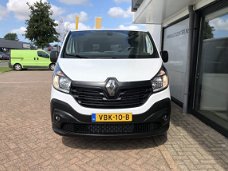 Renault Trafic - 1.6 dCi 120 T29 L2H1 Comfort navigatie, camera, airco, trekhaak, regen-lichtsensor