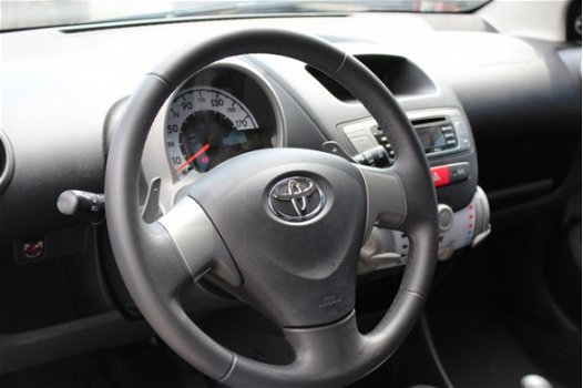 Toyota Aygo - 1.0 VVT-i Aspiration | 5DEUR | LED | AC | 1E EIG | NL-AUTO | - 1